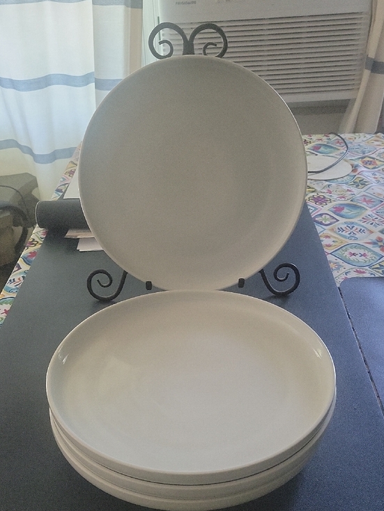 Crate&Barrel Other - Crate & Barrel Plain White Ceramic Dinner Plate - Set of 4